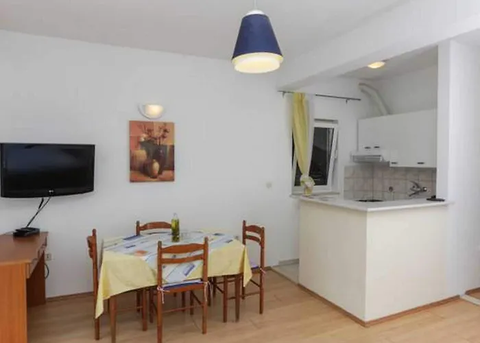 Posta - Comfort With Balcony And Sea View - 1 Apartment *